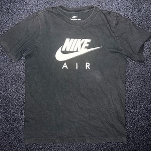 Aged Nike Nike tee. Kids large